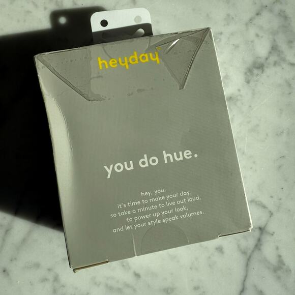 Heyday AirPods Case Cover – Fits AirPods Gen 3, Wood Look, New in Box - Picture 3 of 6